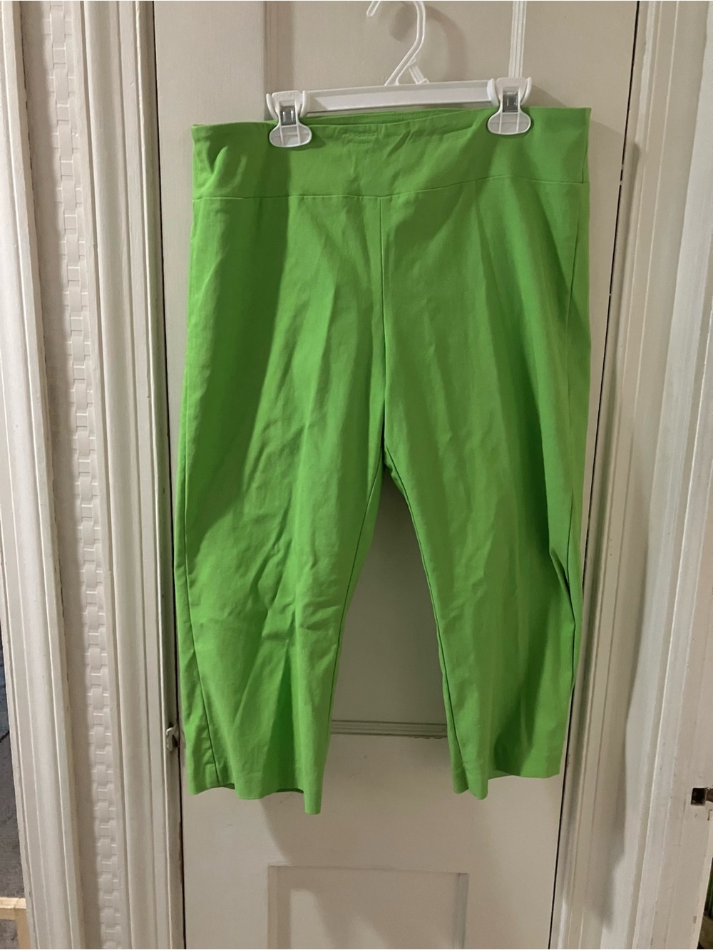 Classic Stretch Capri Pants in Lime Green